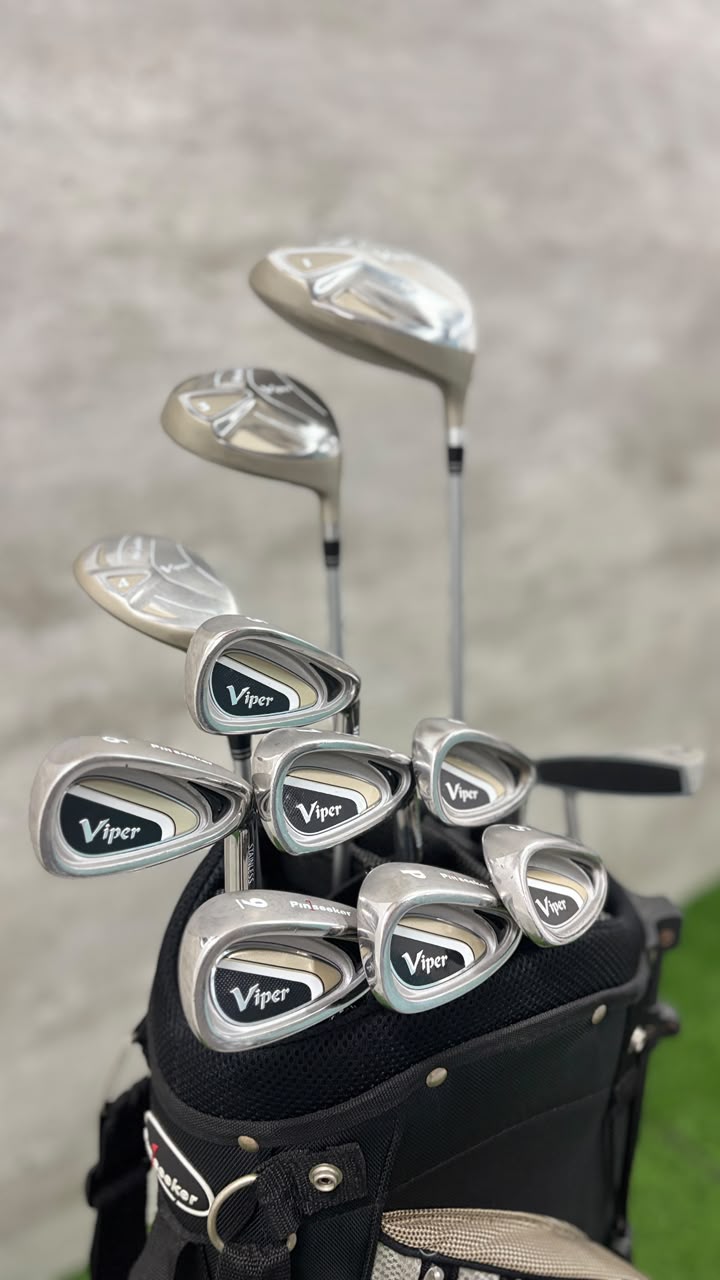 Ladies Pinseeker Viper Golf Set