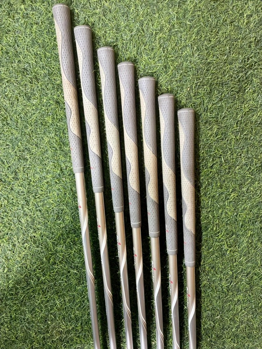 Ladies Pinseeker Viper Golf Set - WeBuyClubz
