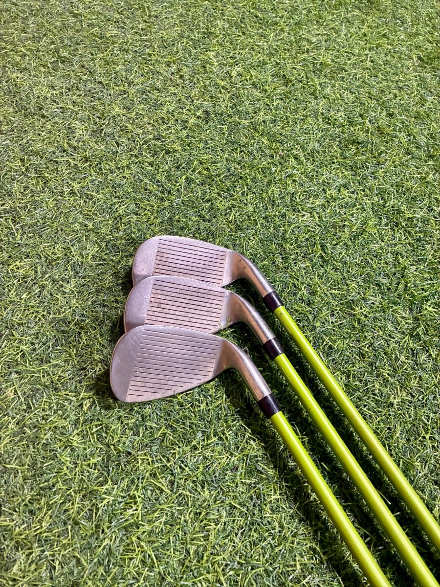 Left - Handed Little Tiger Kids Golf Set age 9 - 11 - WeBuyClubz