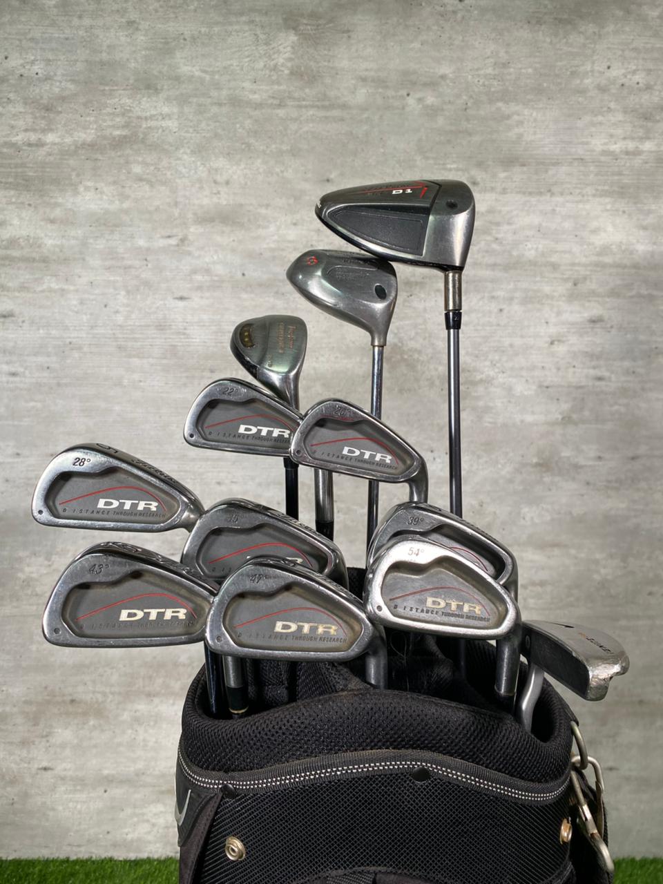 Titleist DTR Golf Set