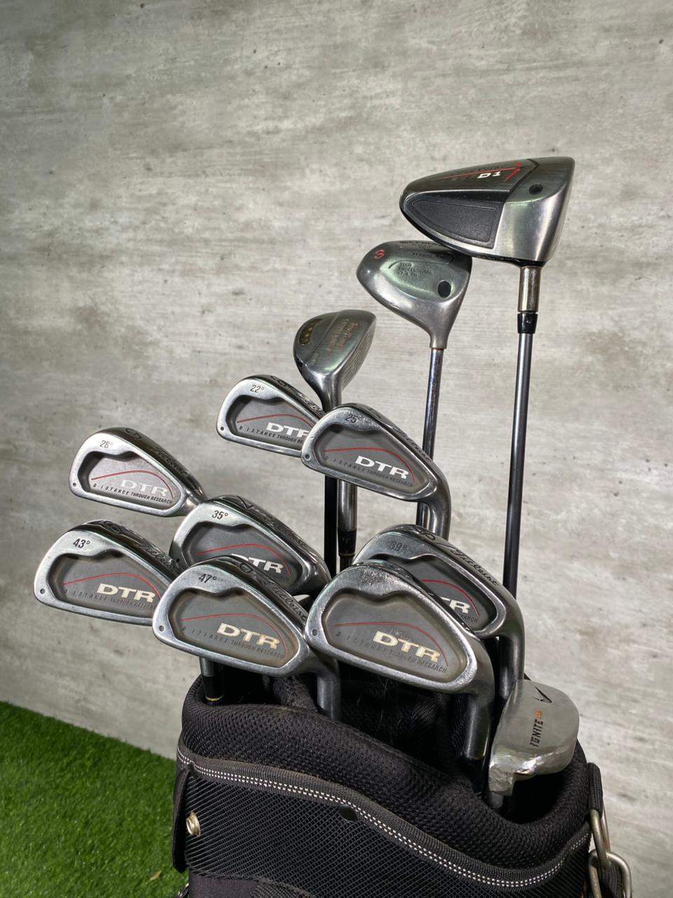 Titleist DTR Golf Set