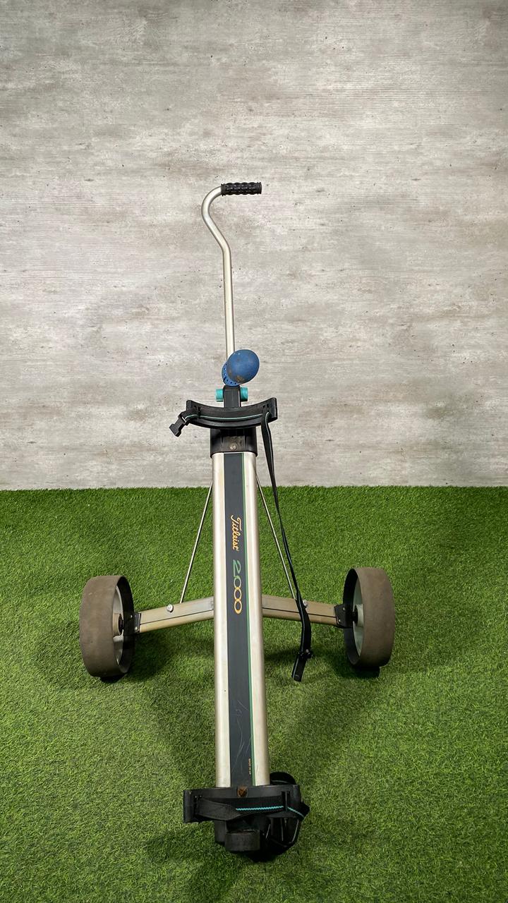 Titleist 2000 Deluxe Pull Golf Cart