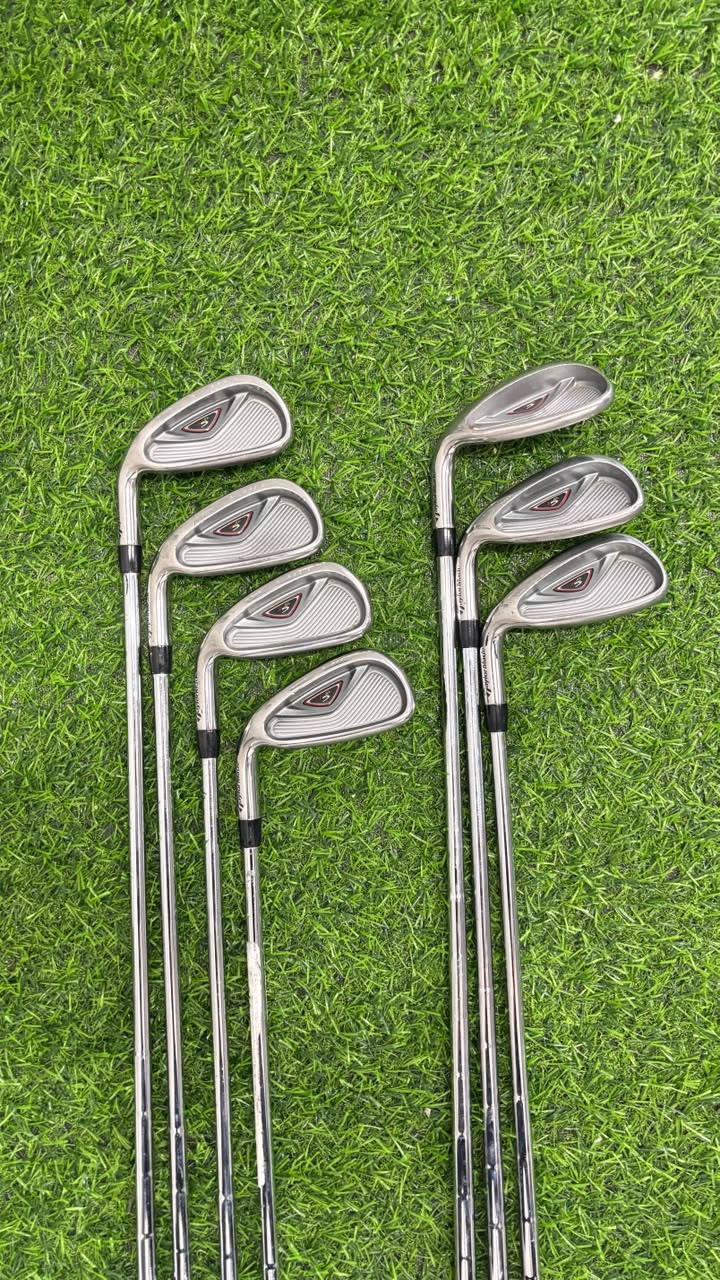 Left Handed TaylorMade R5 XL Iron Set