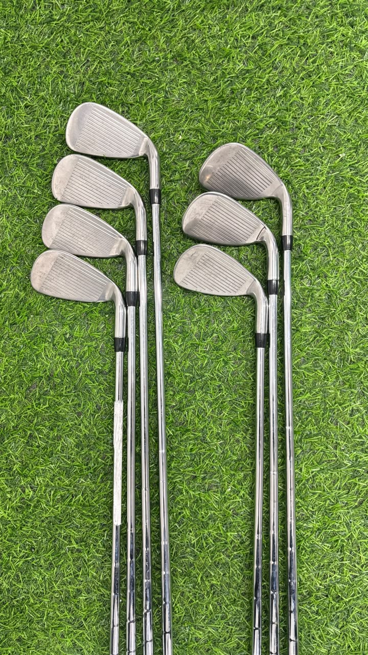 Left Handed TaylorMade R5 XL Iron Set