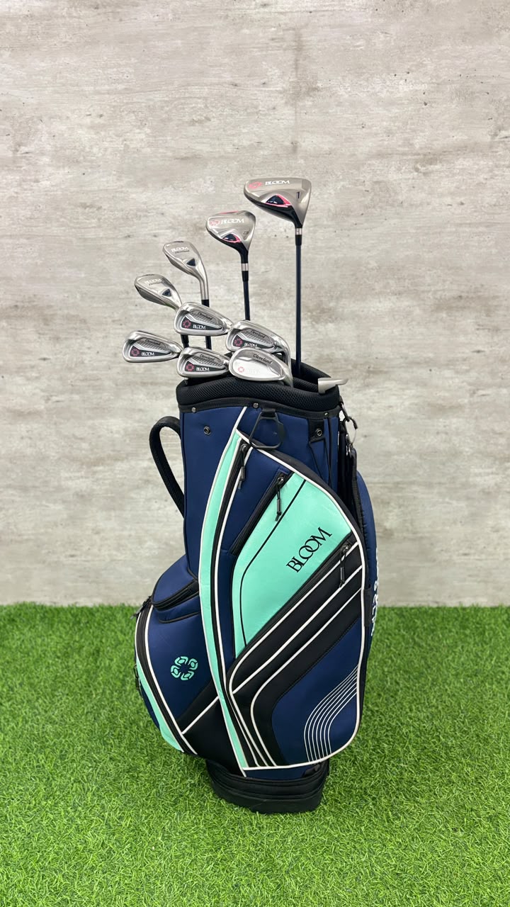 Ladies Cleveland Bloom Golf Set