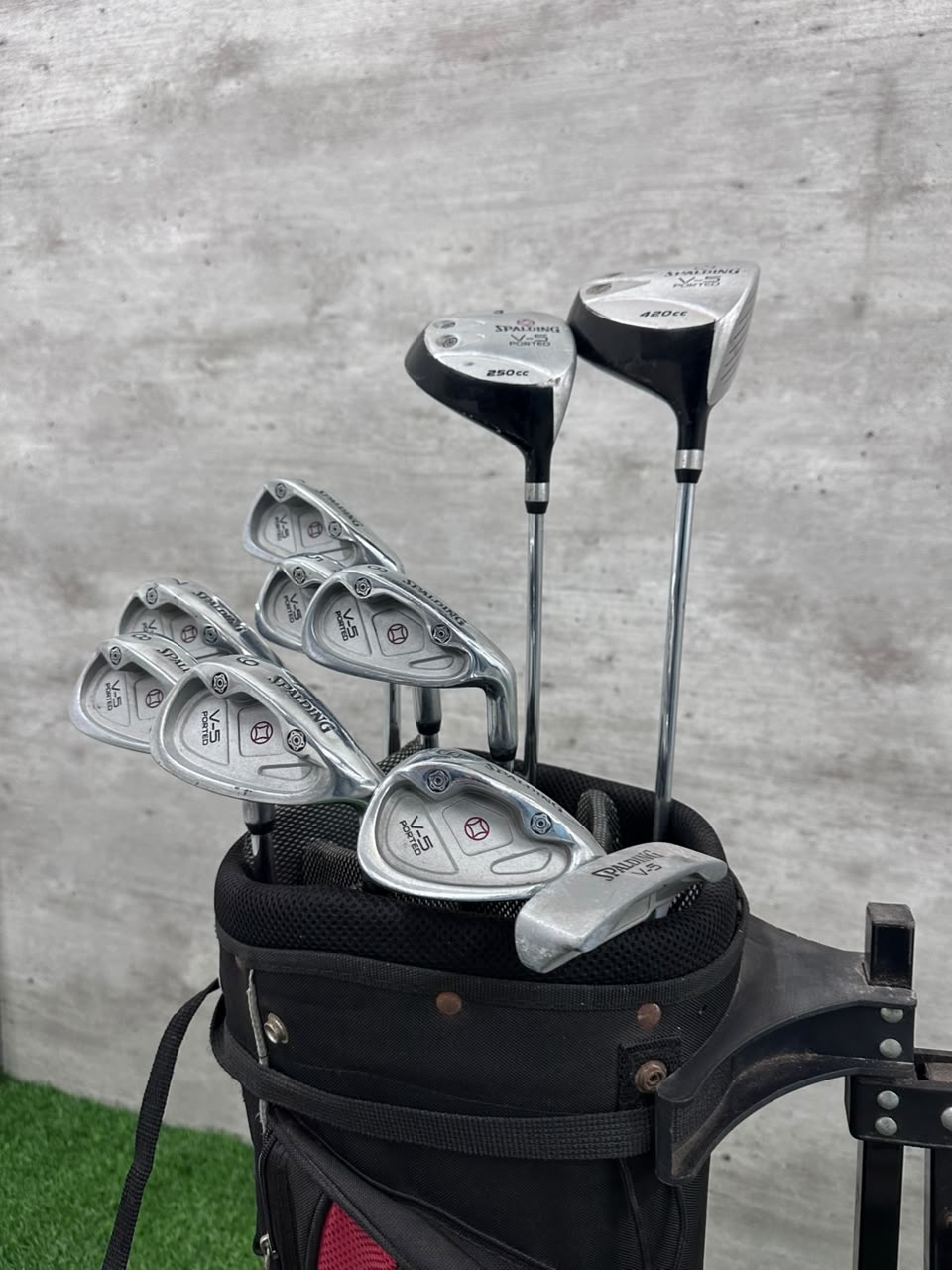 Spalding V-5 Ported Golf Set