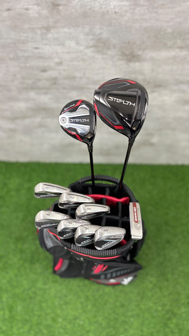TaylorMade Stealth Golf Set