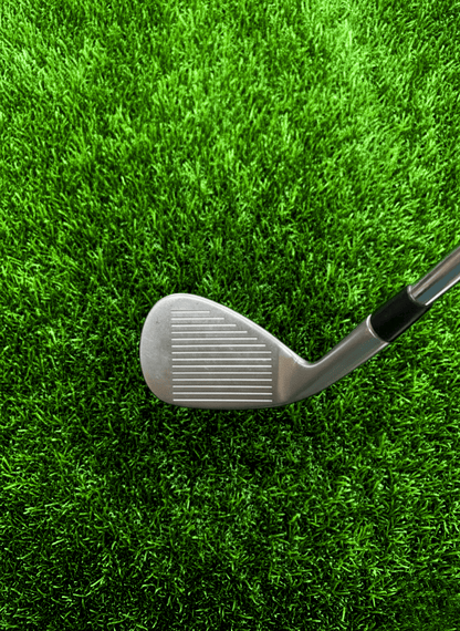 Cleveland CG15 52 Degree Wedge - WeBuyClubz
